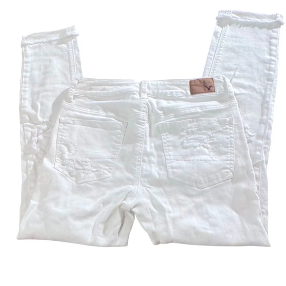 American Eagle Next Level Stretch Jeans SZ 2
White Distressed Ladies - Picture 11 of 12